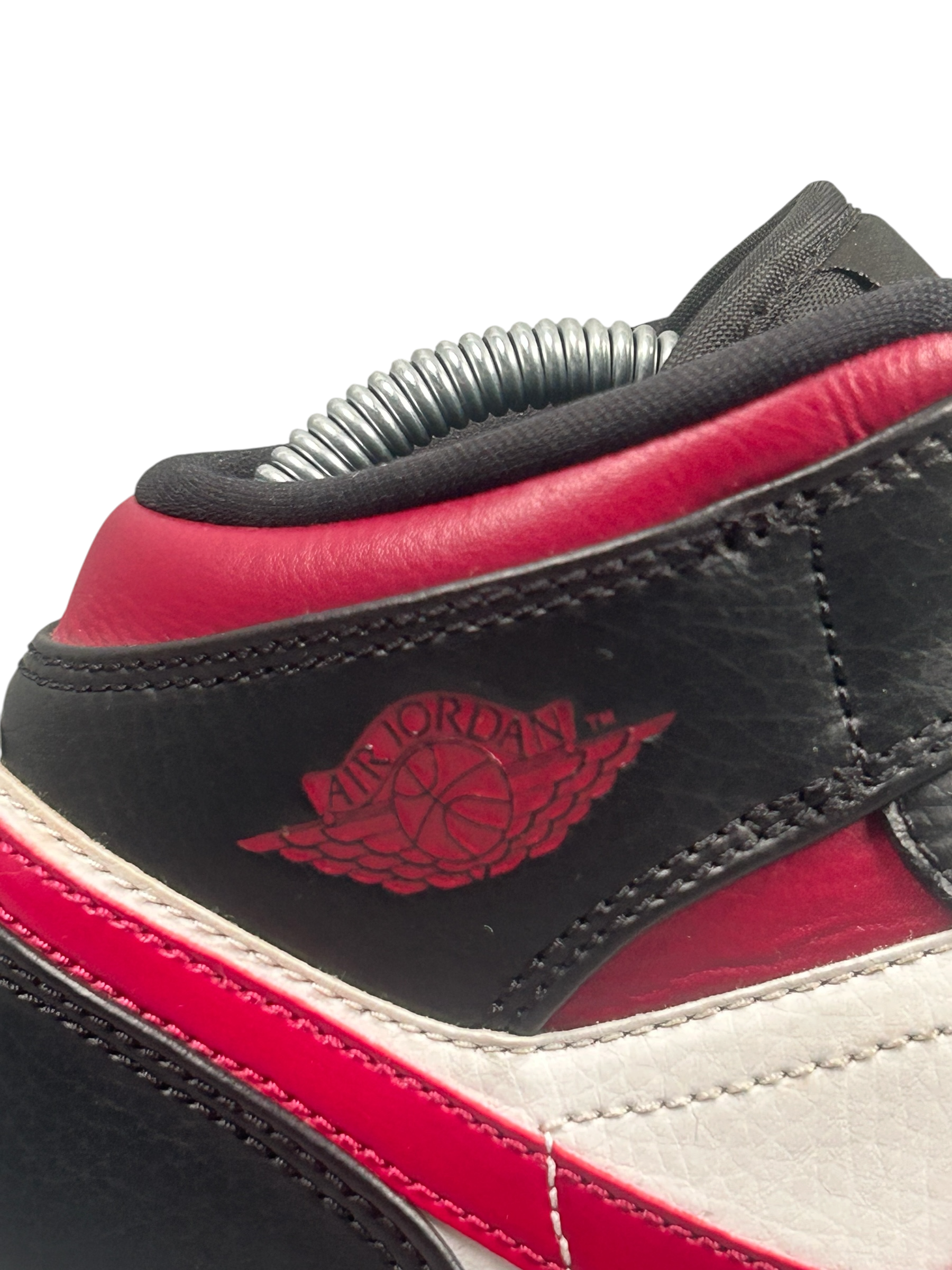 Nike Jordan 1 Mid Bred Toe Black Red Emblem/Logo