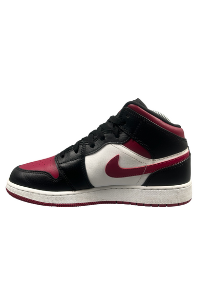 Nike Jordan 1 Mid Bred Toe Black Red Instep View